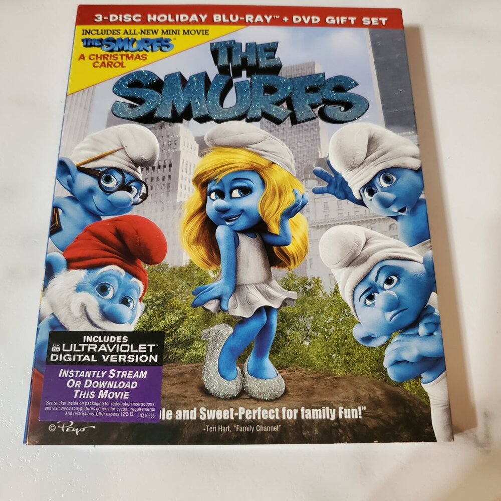 The Smurfs 3-Disc Holiday Blu-Ray + DVD Gift Set Movie A Christmas Carol